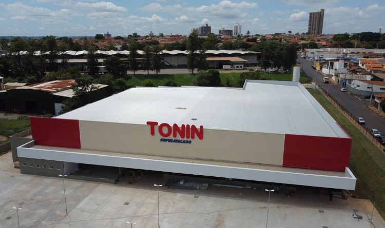 Tonin investe R$ 30 milhões em primeira loja de atacarejo de Bebedouro